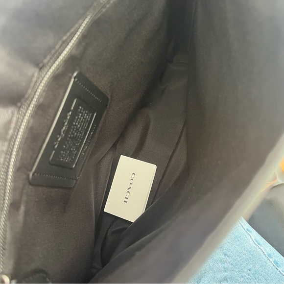 New with tags, Leather Coach map bag. Beautiful and practical! - Picture 7 of 13